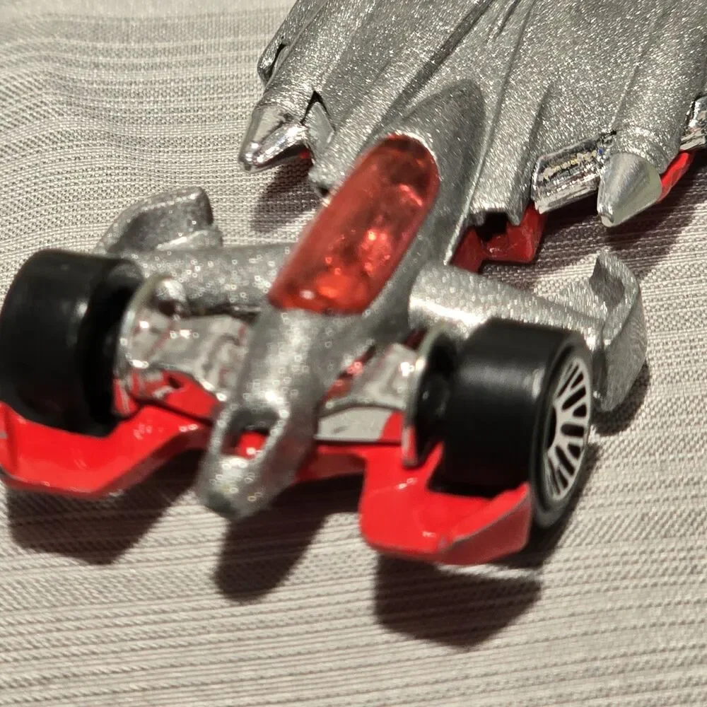 2001 Hot Wheels #34 First Editions 22/36 JET THREAT 3.0 Gray Diecast Car